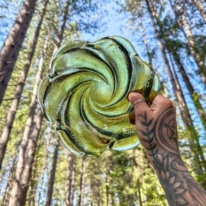 ❌SOLD❌Vintage Fenton avocado green heavyweight glass ashtray trinket dish plate